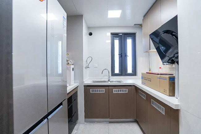 96㎡三居，巧妙延申玄關(guān)餐廳空間感，打造精致雅居